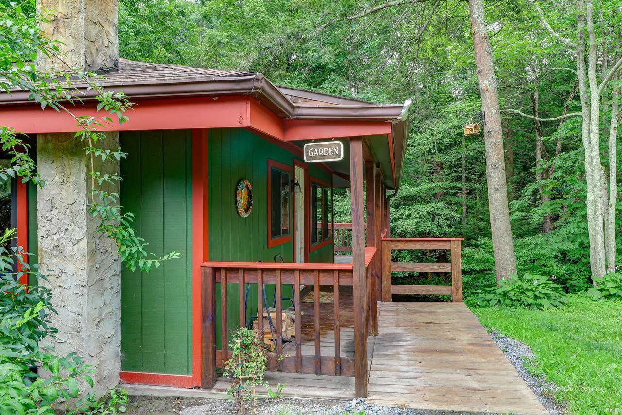 Magnolia Streamside Resort 카나덴시스 객실 사진